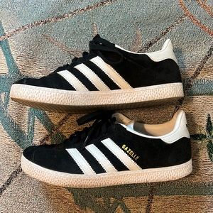 Black Adidas Gazelle Gazelles